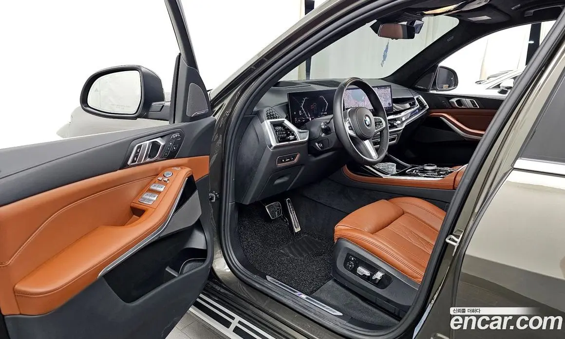 BMW X7 2023 3.0 автомат (гидро), фото 13