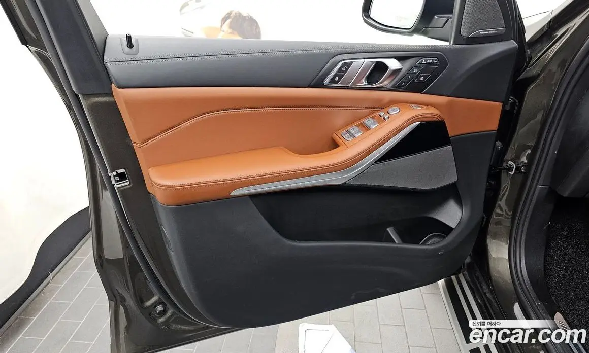 BMW X7 2023 3.0 автомат (гидро), фото 14