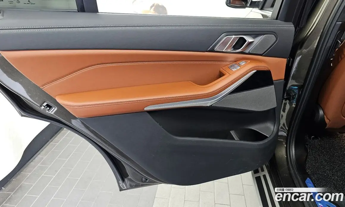 BMW X7 2023 3.0 автомат (гидро), фото 15