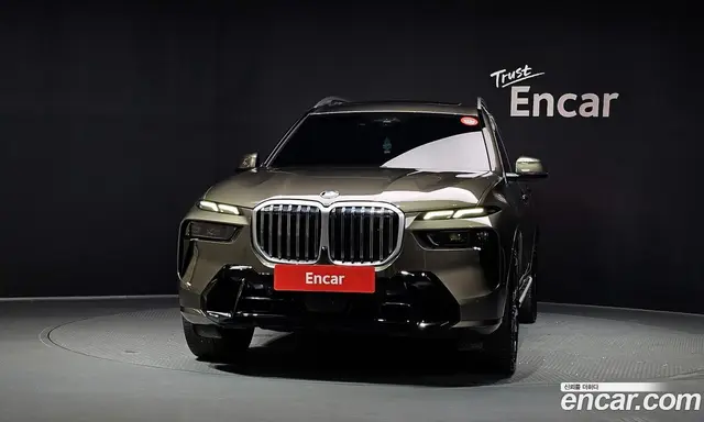 BMW X7 2023 3.0 автомат (гидро), миниатюра 3