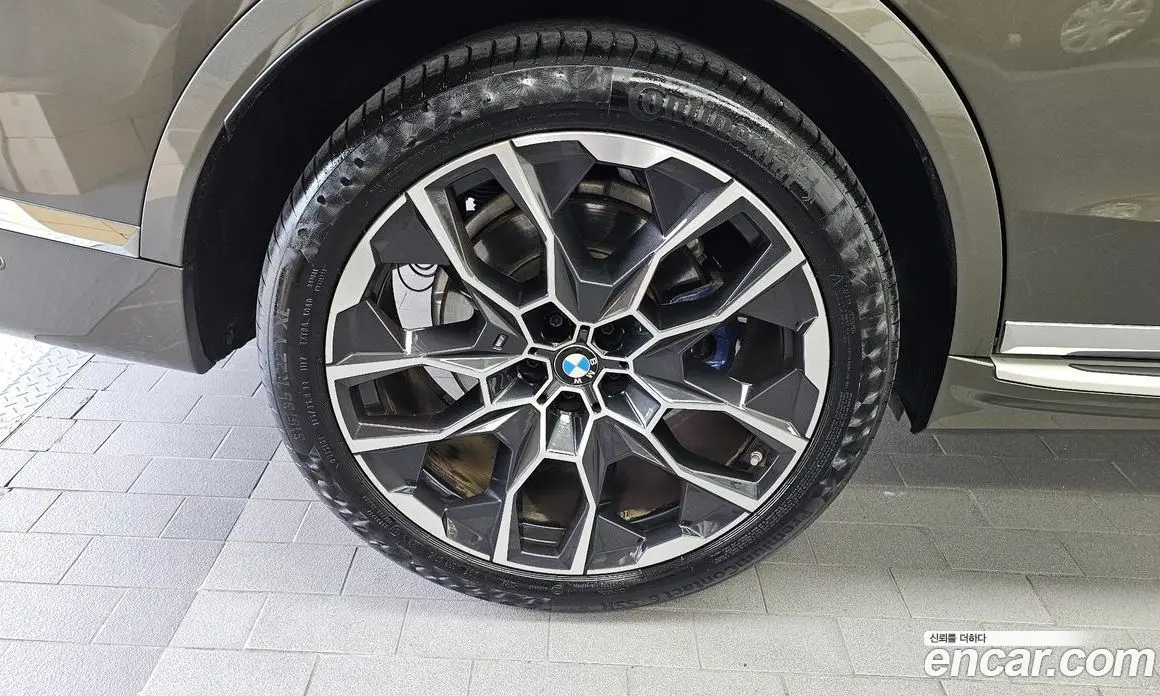 BMW X7 2023 3.0 автомат (гидро), фото 5