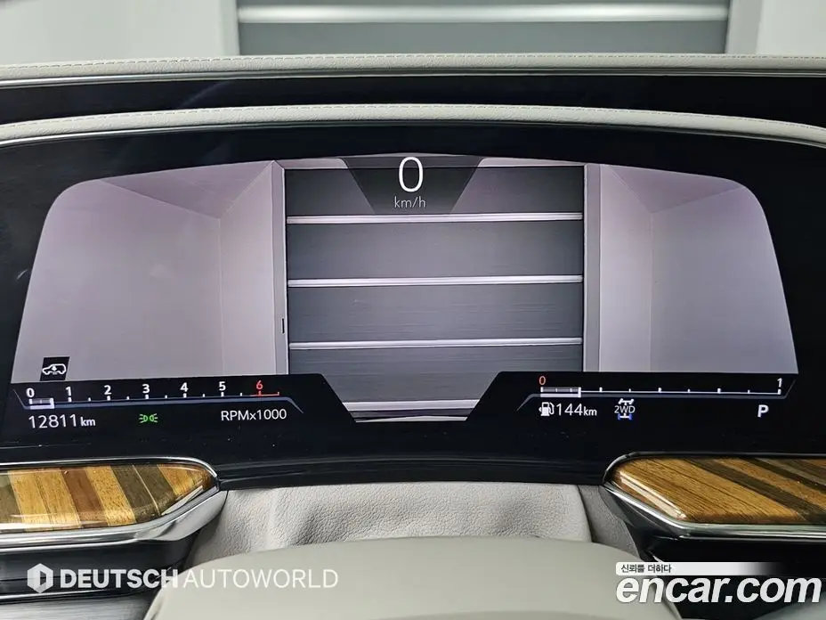 Cadillac Escalade 2024 6.2 автомат (гидро), фото 9