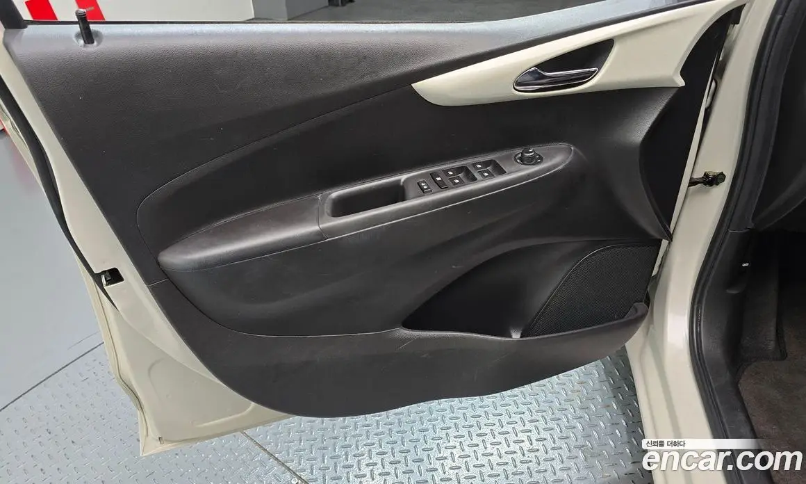 Chevrolet Spark 2016 1.0 автомат (гидро), фото 14