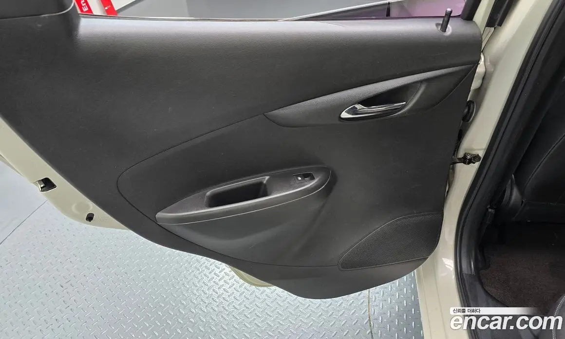 Chevrolet Spark 2016 1.0 автомат (гидро), фото 15
