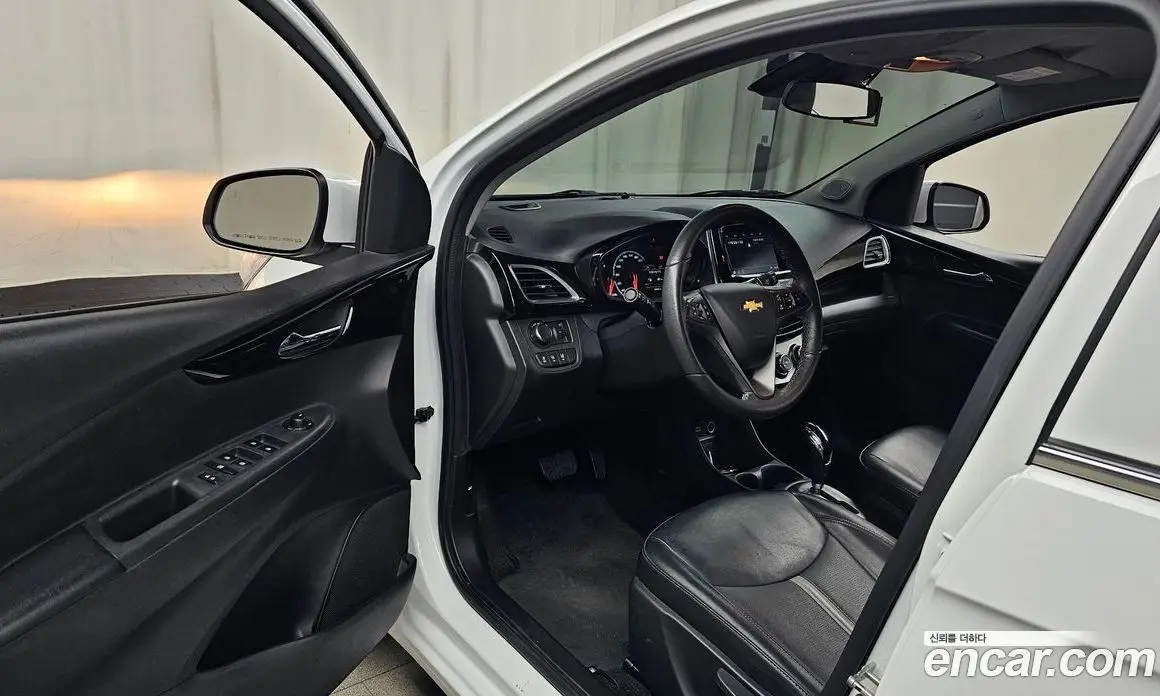 Chevrolet Spark 2022 1.0 автомат (гидро), фото 13