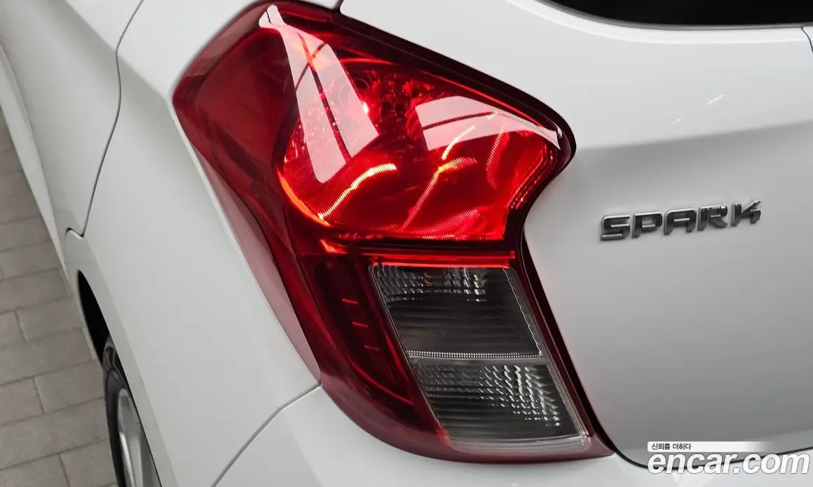 Chevrolet Spark 2022 1.0 автомат (гидро), фото 9