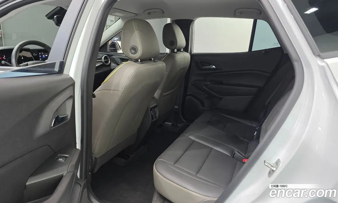 Chevrolet Trax 2024 1.2 автомат (гидро), фото 17