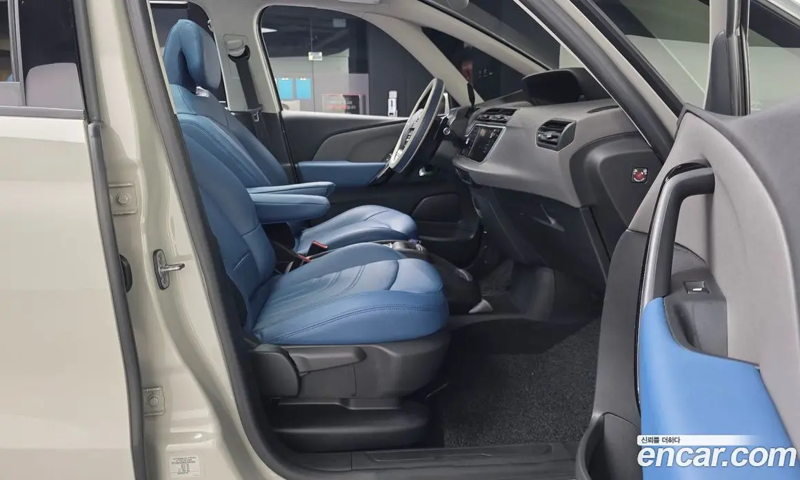 Citroen C4 Spacetourer 2019 1.5 автомат (гидро), фото 17