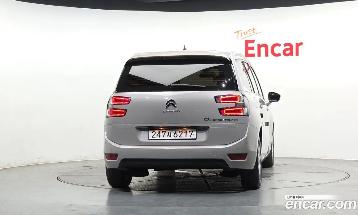 Citroen C4 Spacetourer 2019 1.5 автомат (гидро), фото 4