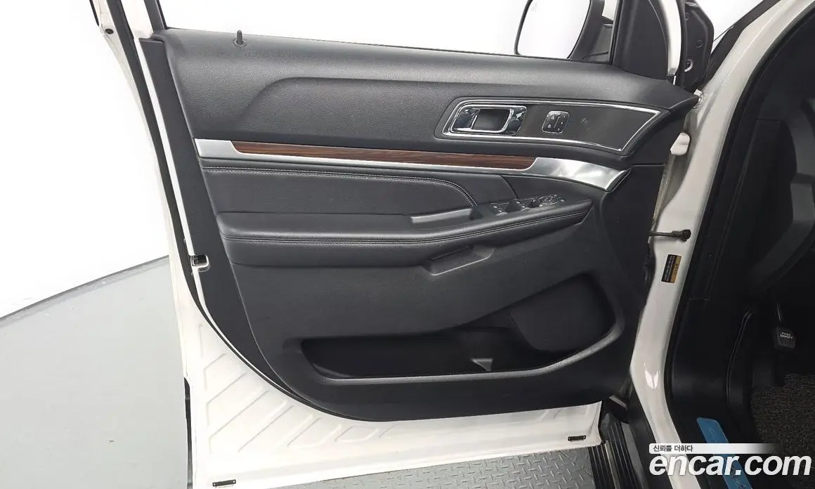Ford Explorer 2018 2.3 автомат (гидро), фото 13