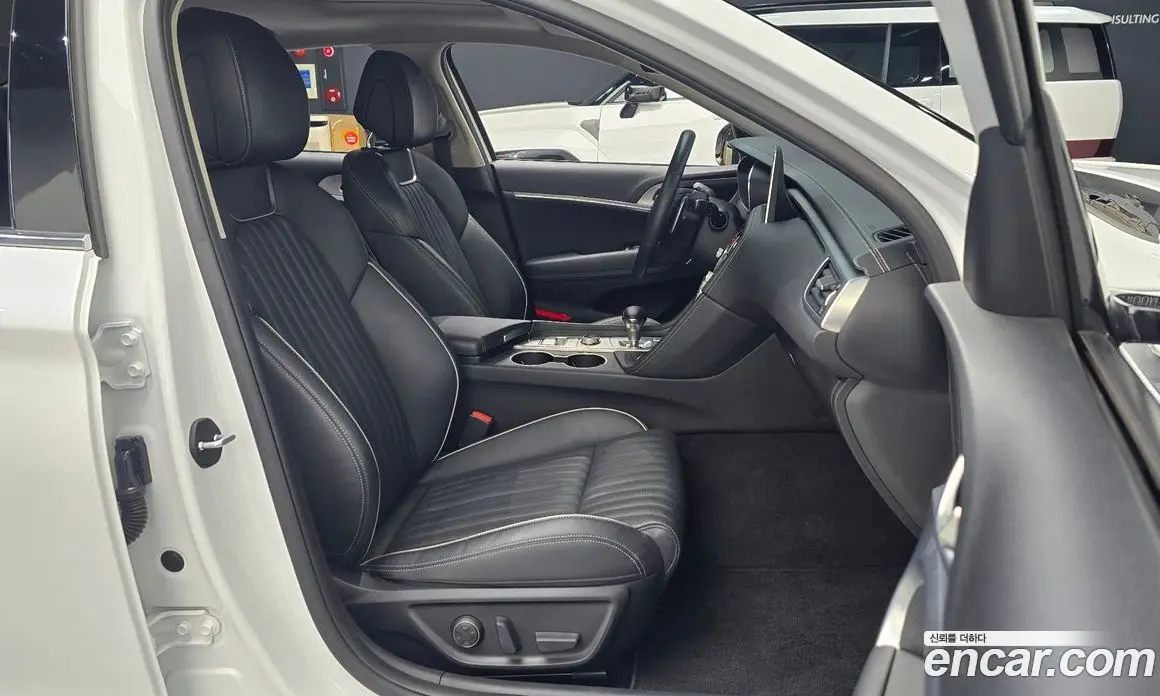 Genesis G70 2019 2.0 автомат (гидро), фото 12 Genesis G70 2019 2.0 автомат (гидро), фото 12