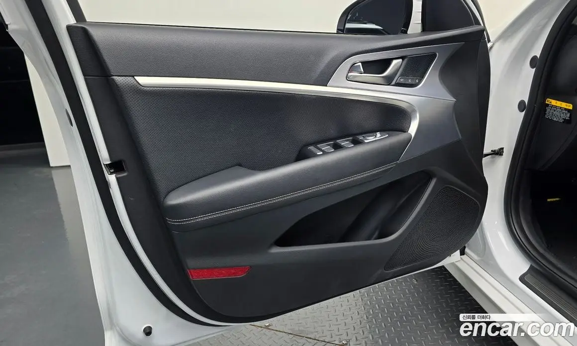 Genesis G70 2019 2.0 автомат (гидро), фото 13 Genesis G70 2019 2.0 автомат (гидро), фото 13