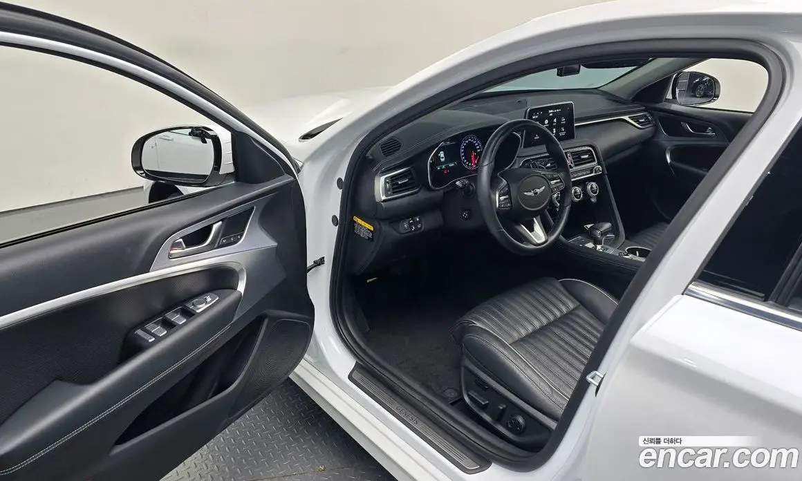Genesis G70 2019 2.0 автомат (гидро), фото 16 Genesis G70 2019 2.0 автомат (гидро), фото 16