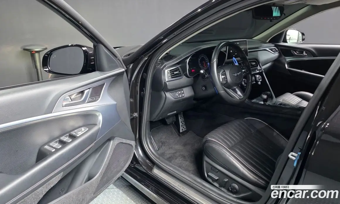 Genesis G70 2019 2.0 автомат (гидро), фото 12 Genesis G70 2019 2.0 автомат (гидро), фото 12