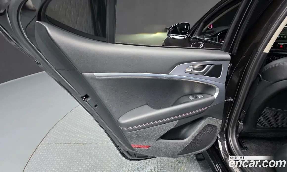 Genesis G70 2019 2.0 автомат (гидро), фото 14 Genesis G70 2019 2.0 автомат (гидро), фото 14