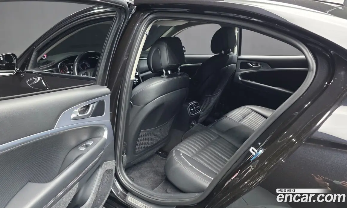 Genesis G70 2019 2.0 автомат (гидро), фото 15 Genesis G70 2019 2.0 автомат (гидро), фото 15