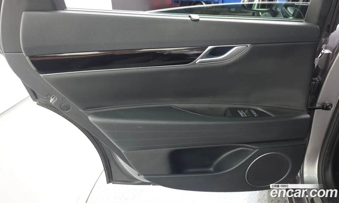 Genesis G80 2023 2.5 автомат (гидро), фото 15