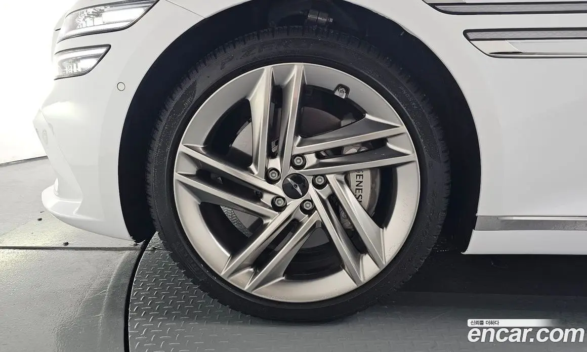 Genesis G80 2024 2.5 автомат (гидро), фото 4