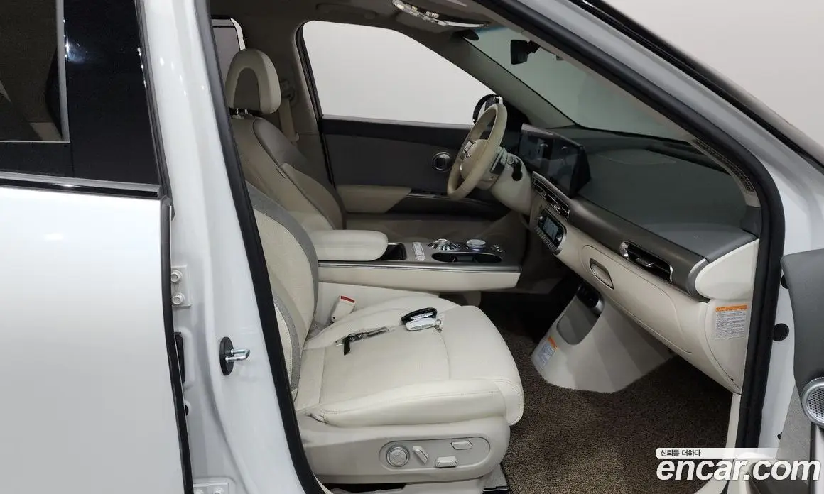 Genesis GV60 2022 0.1 автомат (гидро), фото 16