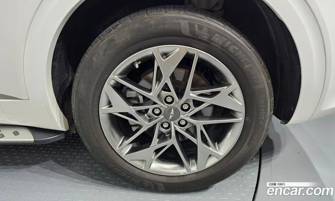 Genesis GV70 2021 2.5 автомат (гидро), фото 7 Genesis GV70 2021 2.5 автомат (гидро), фото 7
