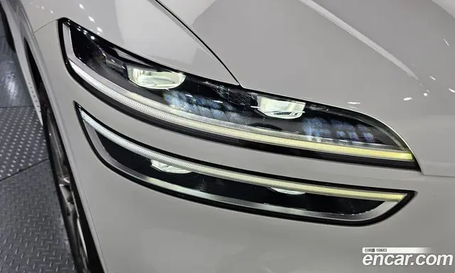 Genesis GV70 2021 2.5 автомат (гидро), миниатюра 8 Genesis GV70 2021 2.5 автомат (гидро), миниатюра 8