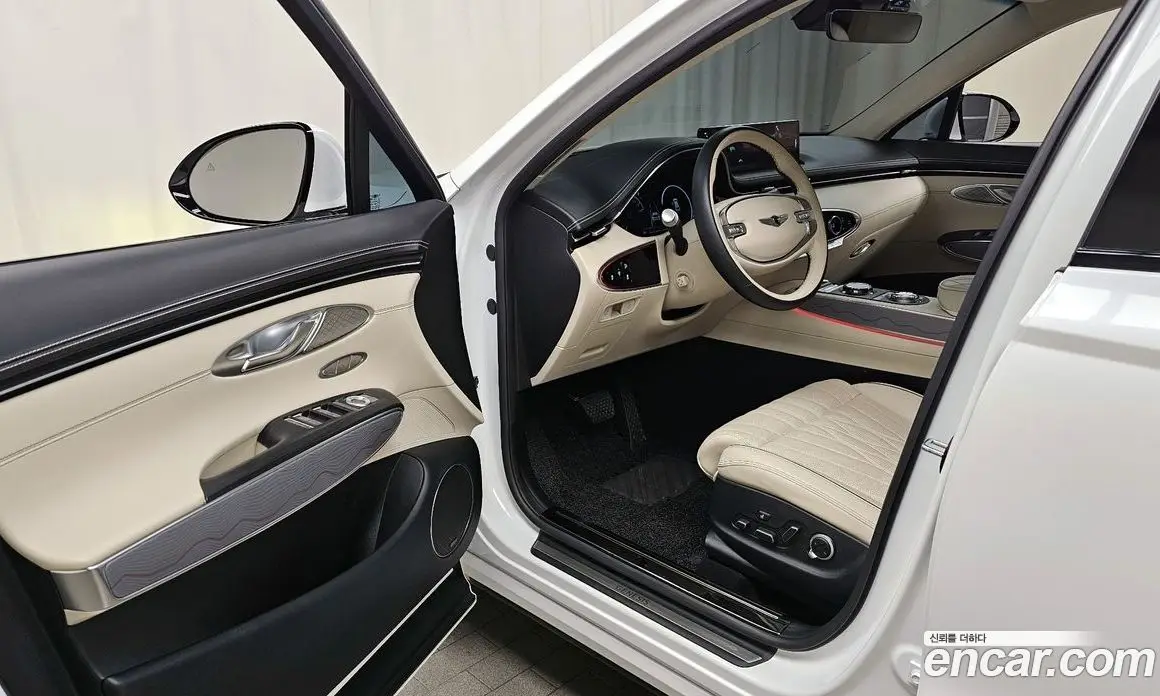 Genesis GV70 2024 2.5 автомат (гидро), фото 13 Genesis GV70 2024 2.5 автомат (гидро), фото 13
