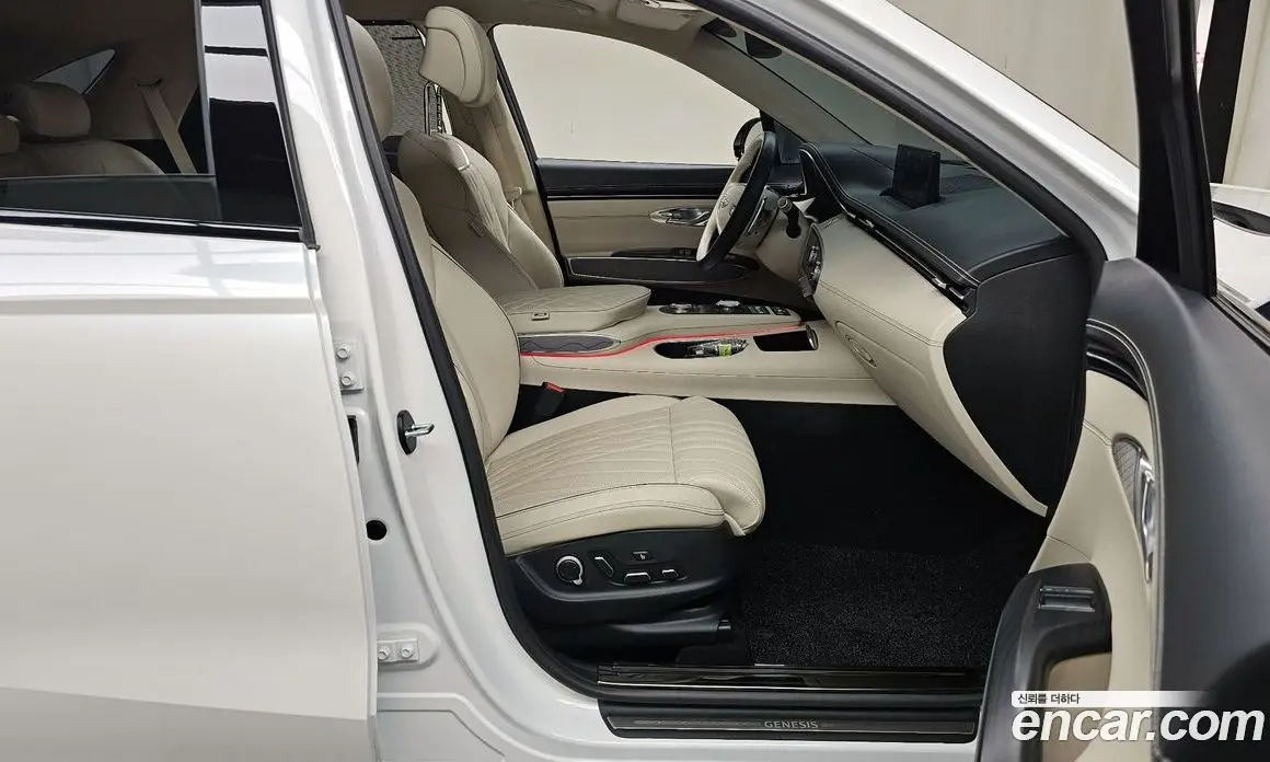 Genesis GV70 2024 2.5 автомат (гидро), фото 16 Genesis GV70 2024 2.5 автомат (гидро), фото 16