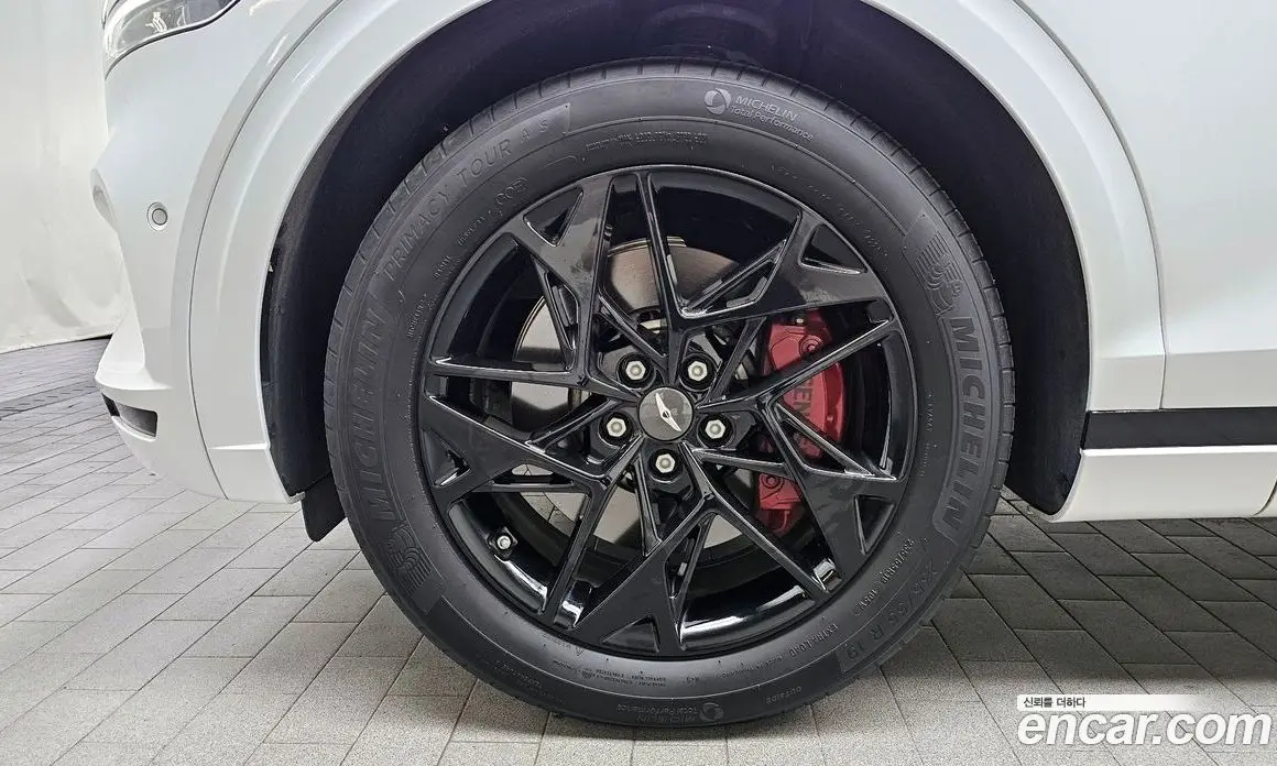 Genesis GV70 2024 2.5 автомат (гидро), фото 5 Genesis GV70 2024 2.5 автомат (гидро), фото 5