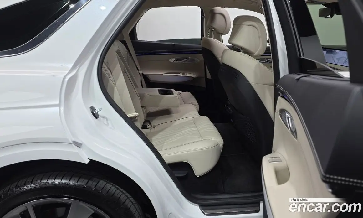 Genesis GV70 2025 3.5 автомат (гидро), фото 17