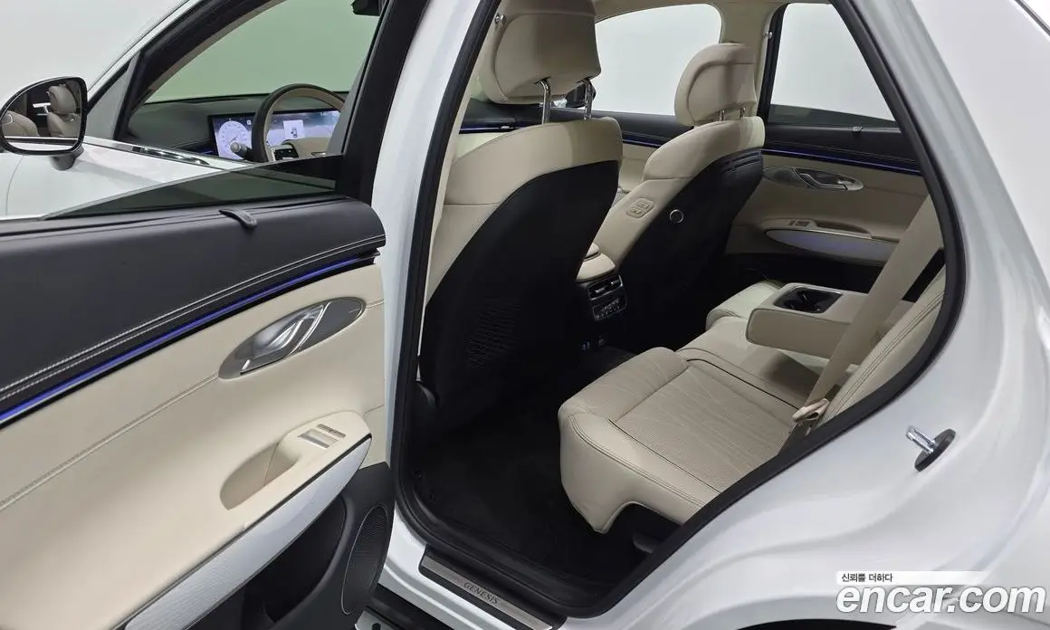 Genesis GV70 2025 3.5 автомат (гидро), фото 18
