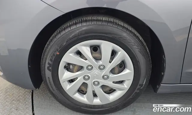 Hyundai Avante 2019 1.6 автомат (гидро), миниатюра 5 Hyundai Avante 2019 1.6 автомат (гидро), миниатюра 5