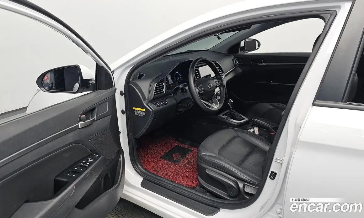 Hyundai Avante 2019 1.6 автомат (гидро), фото 12