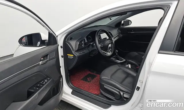 Hyundai Avante 2019 1.6 автомат (гидро), миниатюра 12