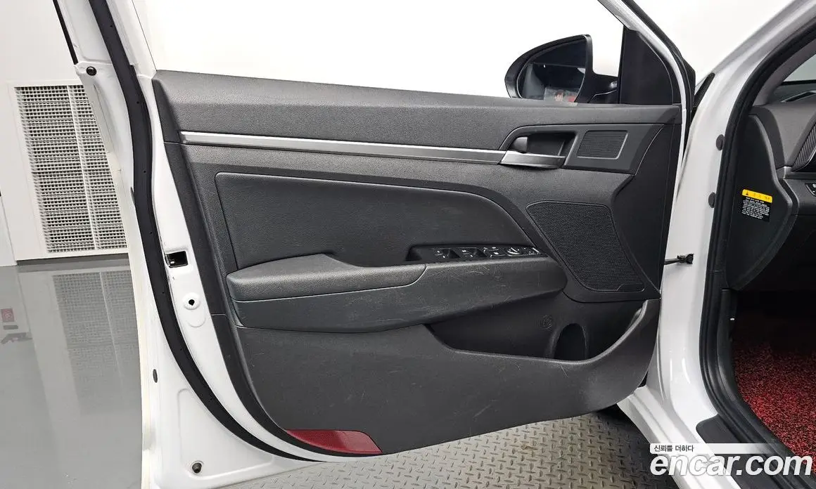 Hyundai Avante 2019 1.6 автомат (гидро), фото 13