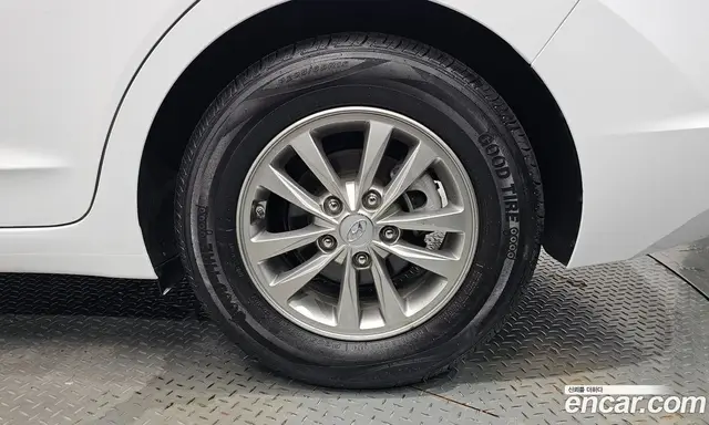 Hyundai Avante 2019 1.6 автомат (гидро), миниатюра 6