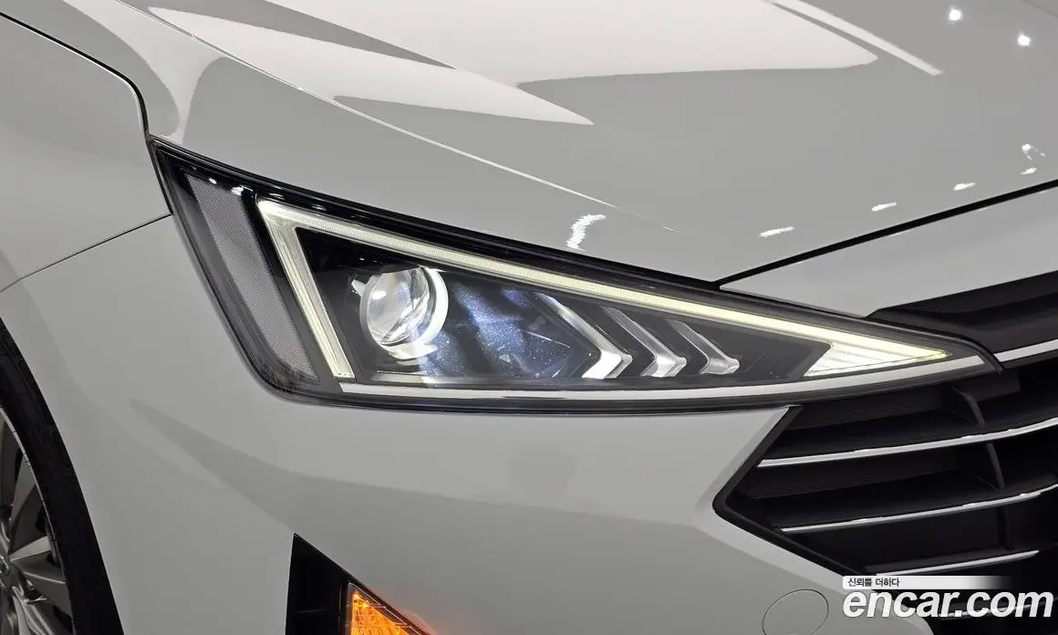 Hyundai Avante 2019 1.6 автомат (гидро), фото 7
