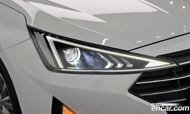 Hyundai Avante 2019 1.6 автомат (гидро), миниатюра 7
