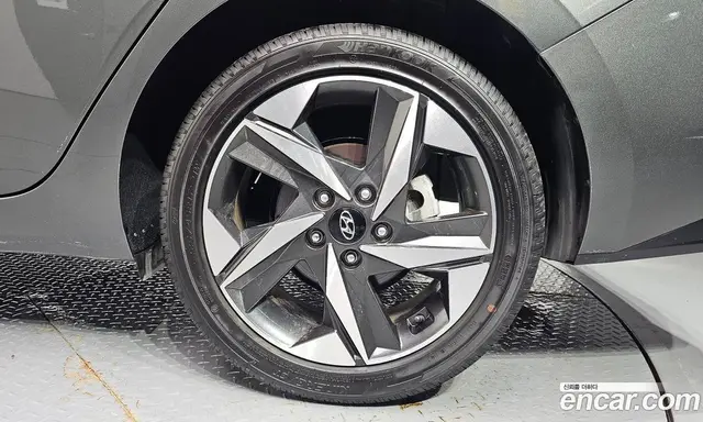 Hyundai Avante 2022 1.6 автомат (гидро), миниатюра 7 Hyundai Avante 2022 1.6 автомат (гидро), миниатюра 7