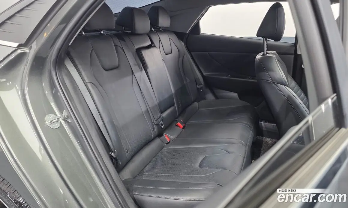 Hyundai Avante 2022 1.6 автомат (гидро), фото 18