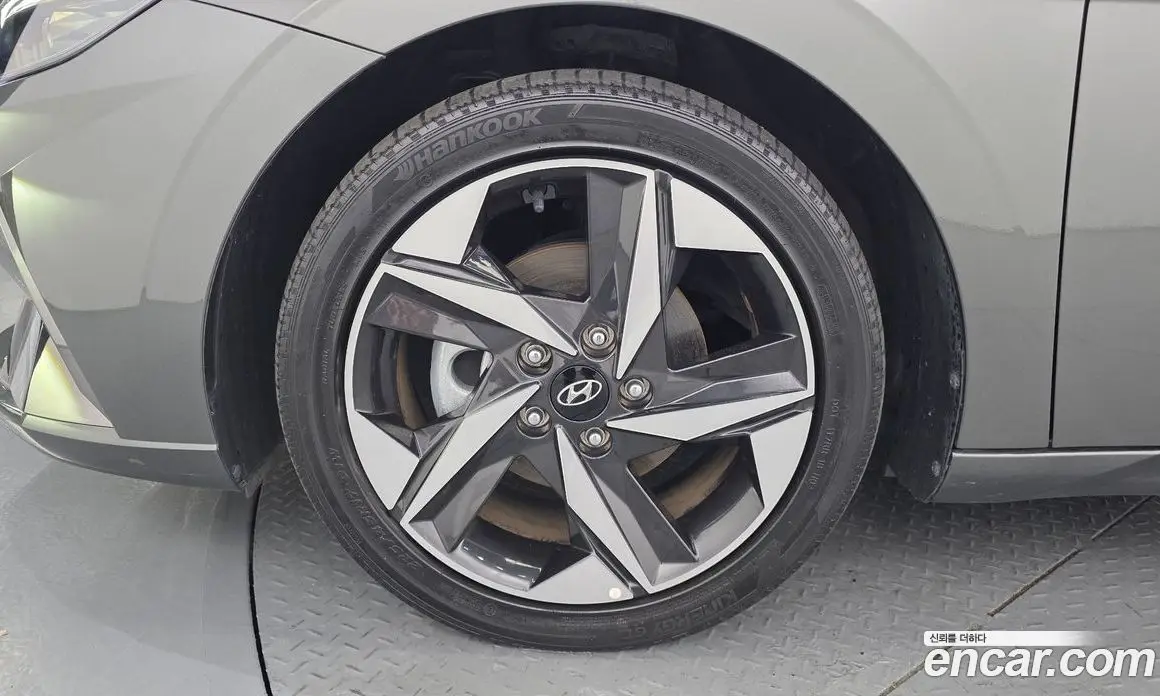Hyundai Avante 2022 1.6 автомат (гидро), фото 5