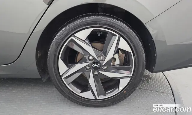 Hyundai Avante 2022 1.6 автомат (гидро), миниатюра 7