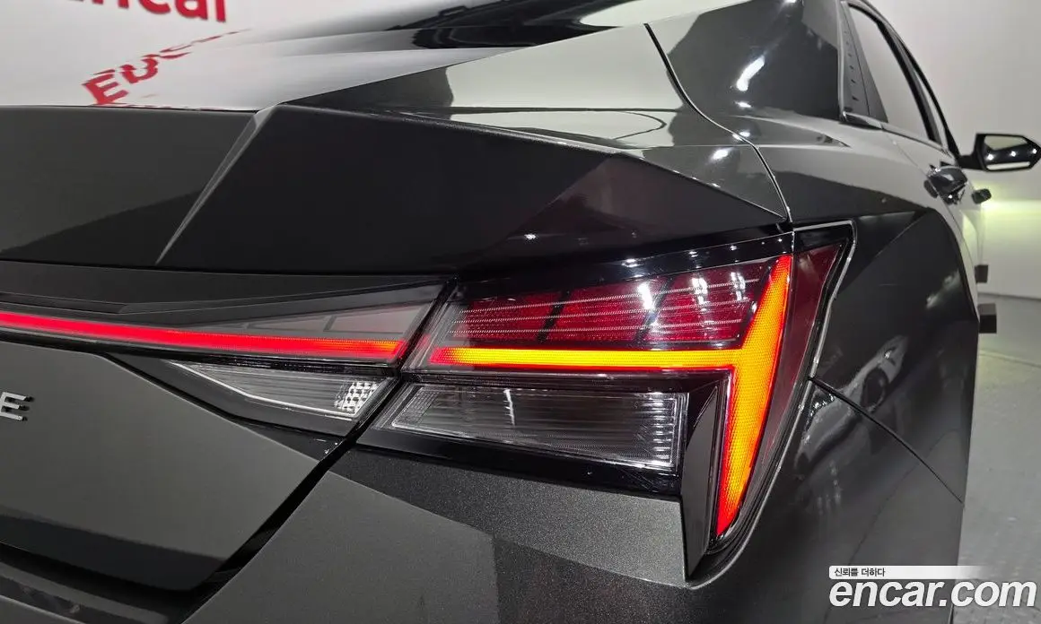 Hyundai Avante 2022 1.6 автомат (гидро), фото 9