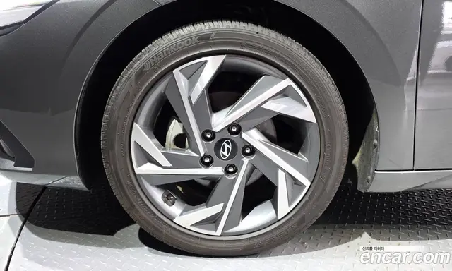 Hyundai Avante 2023 1.6 автомат (гидро), миниатюра 5 Hyundai Avante 2023 1.6 автомат (гидро), миниатюра 5