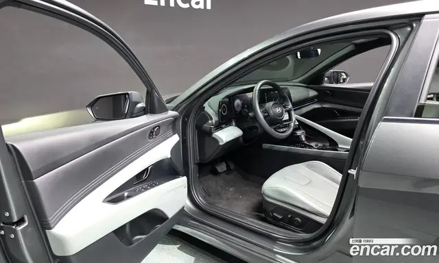Hyundai Avante 2023 1.6 автомат (гидро), миниатюра 10 Hyundai Avante 2023 1.6 автомат (гидро), миниатюра 10