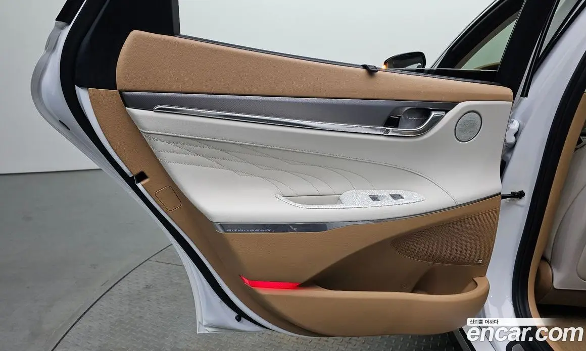 Hyundai Grandeur 2021 3.3 автомат (гидро), фото 15