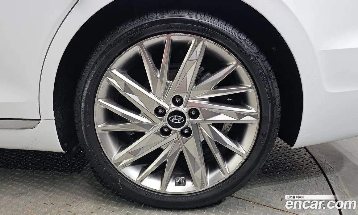 Hyundai Grandeur 2021 3.3 автомат (гидро), фото 7