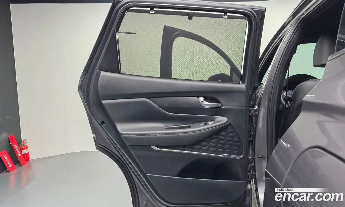 Hyundai Santa Fe 2023 1.6 автомат (гидро), фото 14