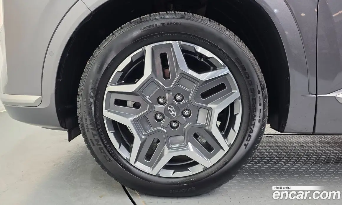 Hyundai Santa Fe 2023 1.6 автомат (гидро), фото 4