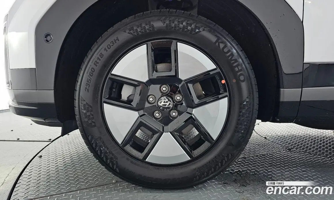Hyundai Santa Fe 2024 1.6 автомат (гидро), фото 4
