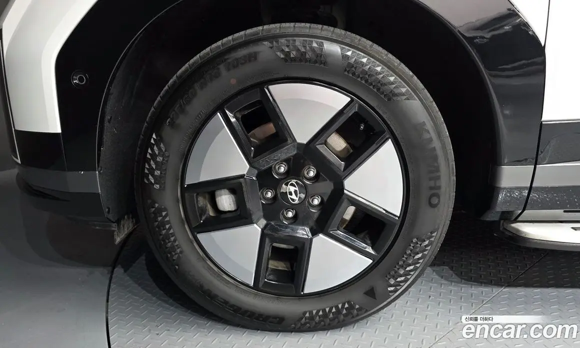 Hyundai Santa Fe 2024 1.6 автомат (гидро), фото 5